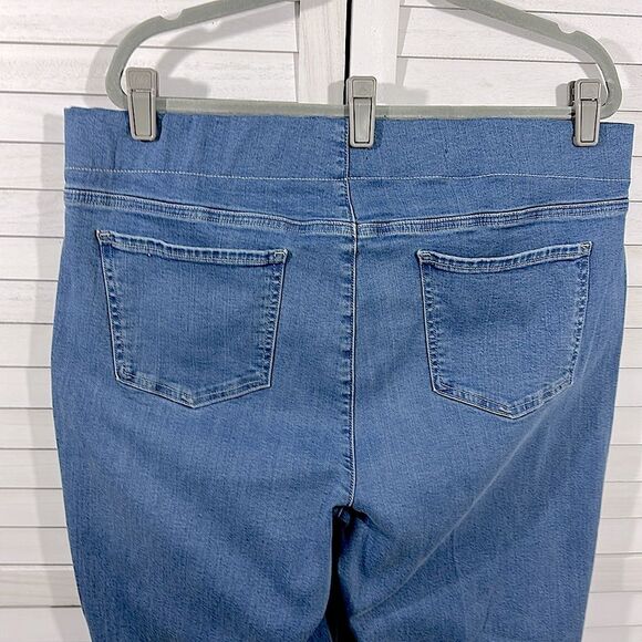 NYDJ Bailey Relaxed Jeans Size 16 Straight Leg Stretch Denim - Picture 9 of 14